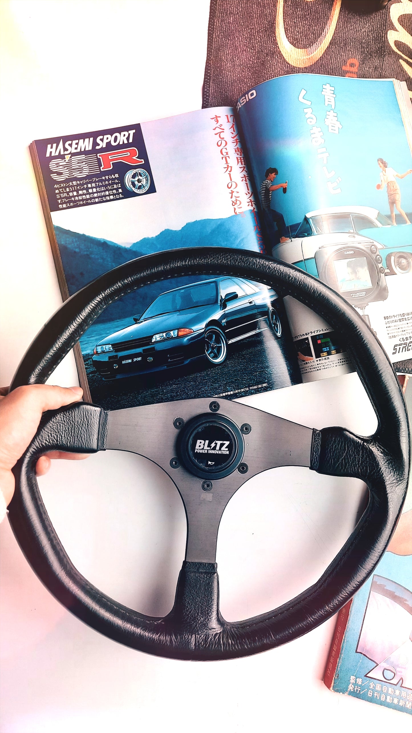 Bee-R steering wheel + original BLITZ horn button - Mad Hero