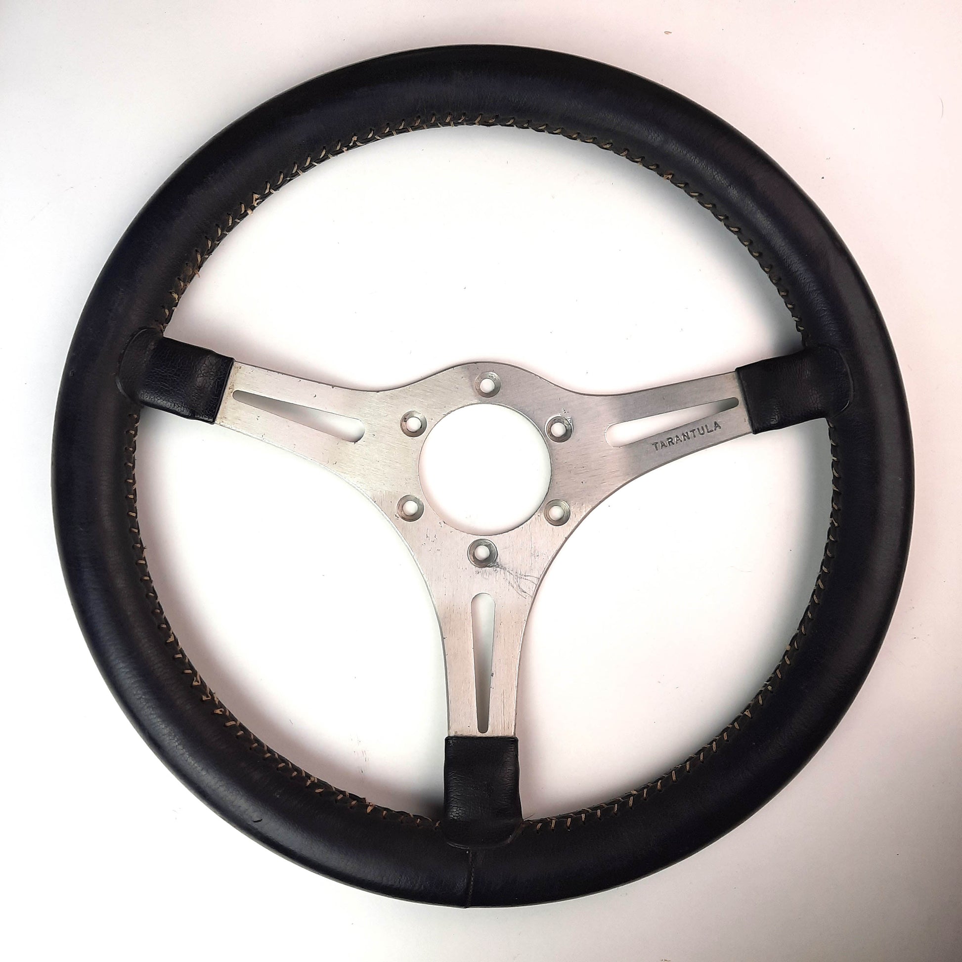 TARANTULA steering wheel - JDM Import - Mad Hero