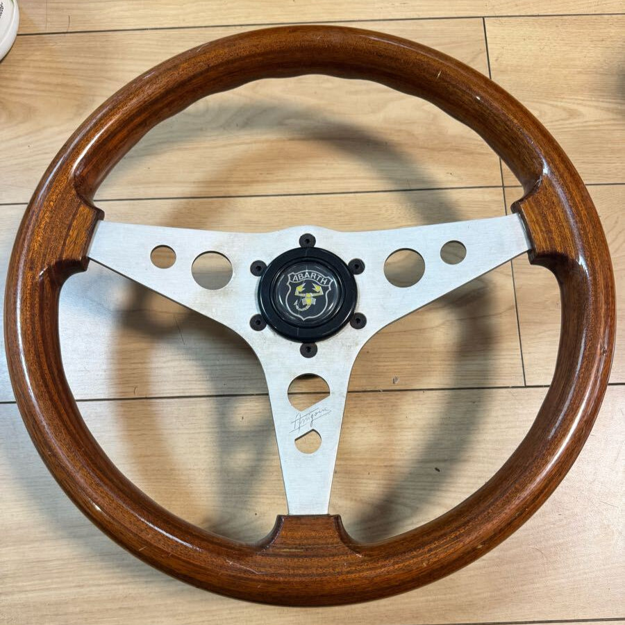 ARRIGONI steering wheel + Abarth horn button.Around 350mm size