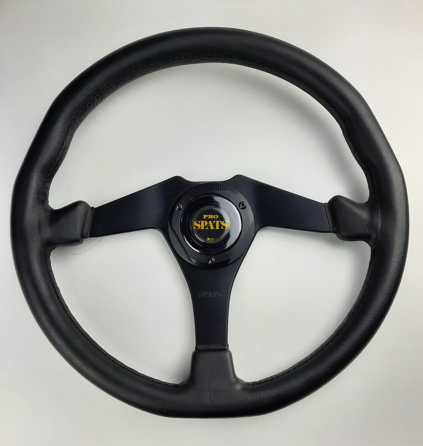 PRO SPATS Steering wheel - Photo of the complete steering wheel - JDM Import