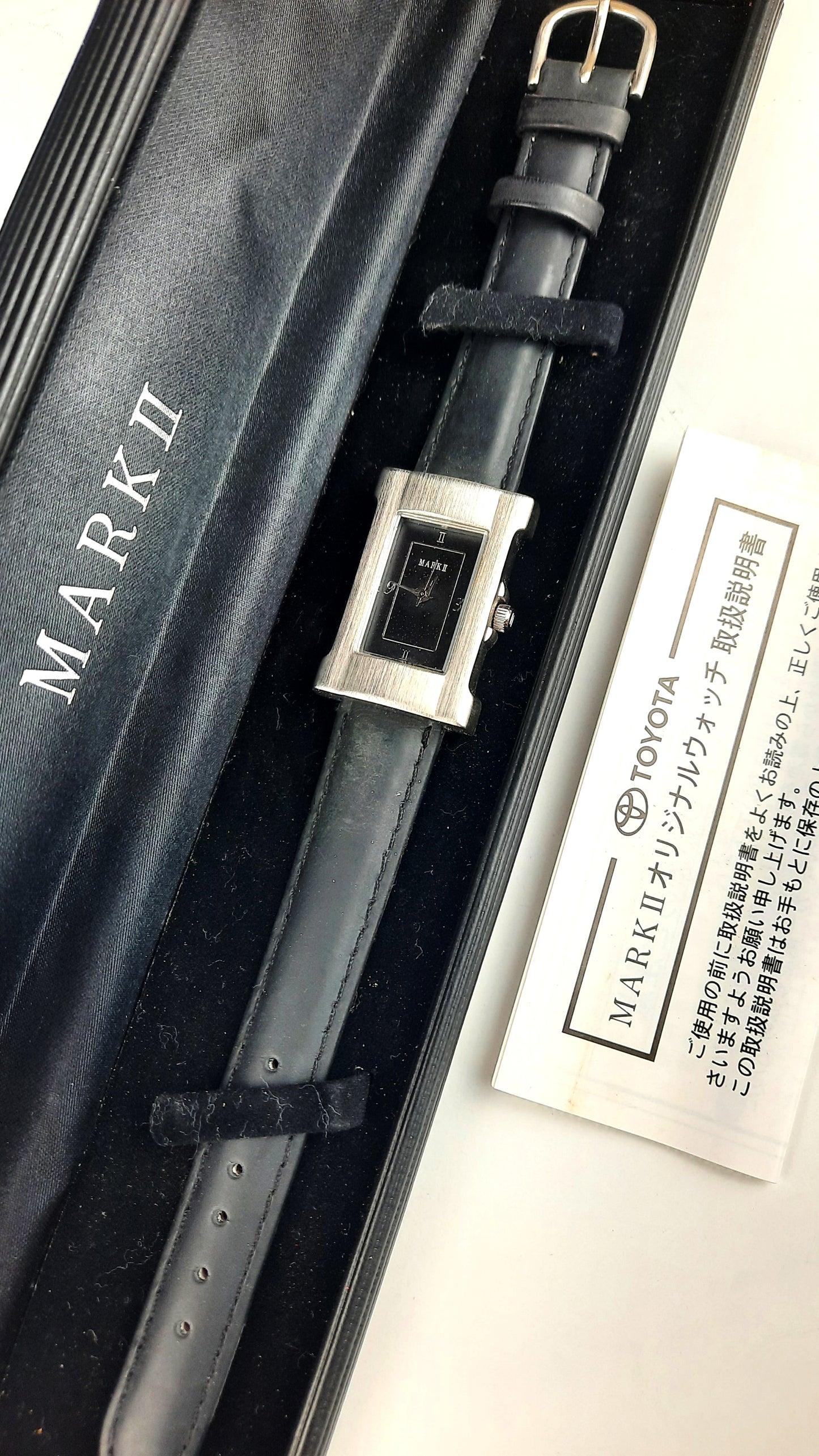 Toyota Mark II original watch - JDM Import - Box detail and instructions