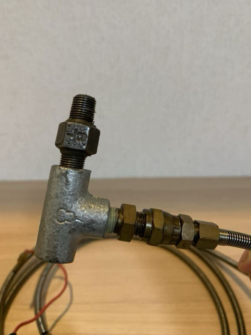 NISMO old logo Oil Pressure Meter - T joint view