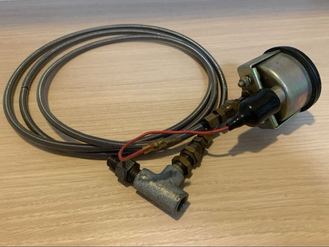 NISMO old logo Oil Pressure Meter - braided line view