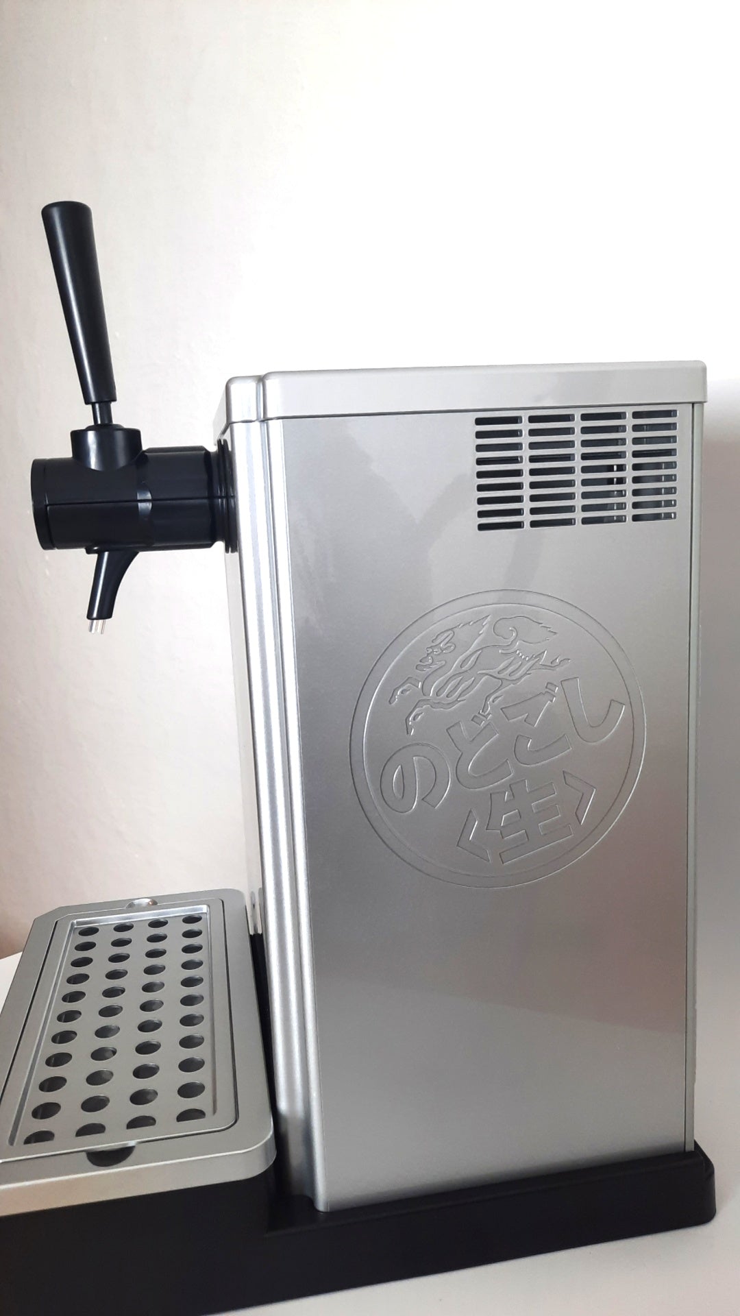 Original KIRIN beer tap for beer cans - side view
