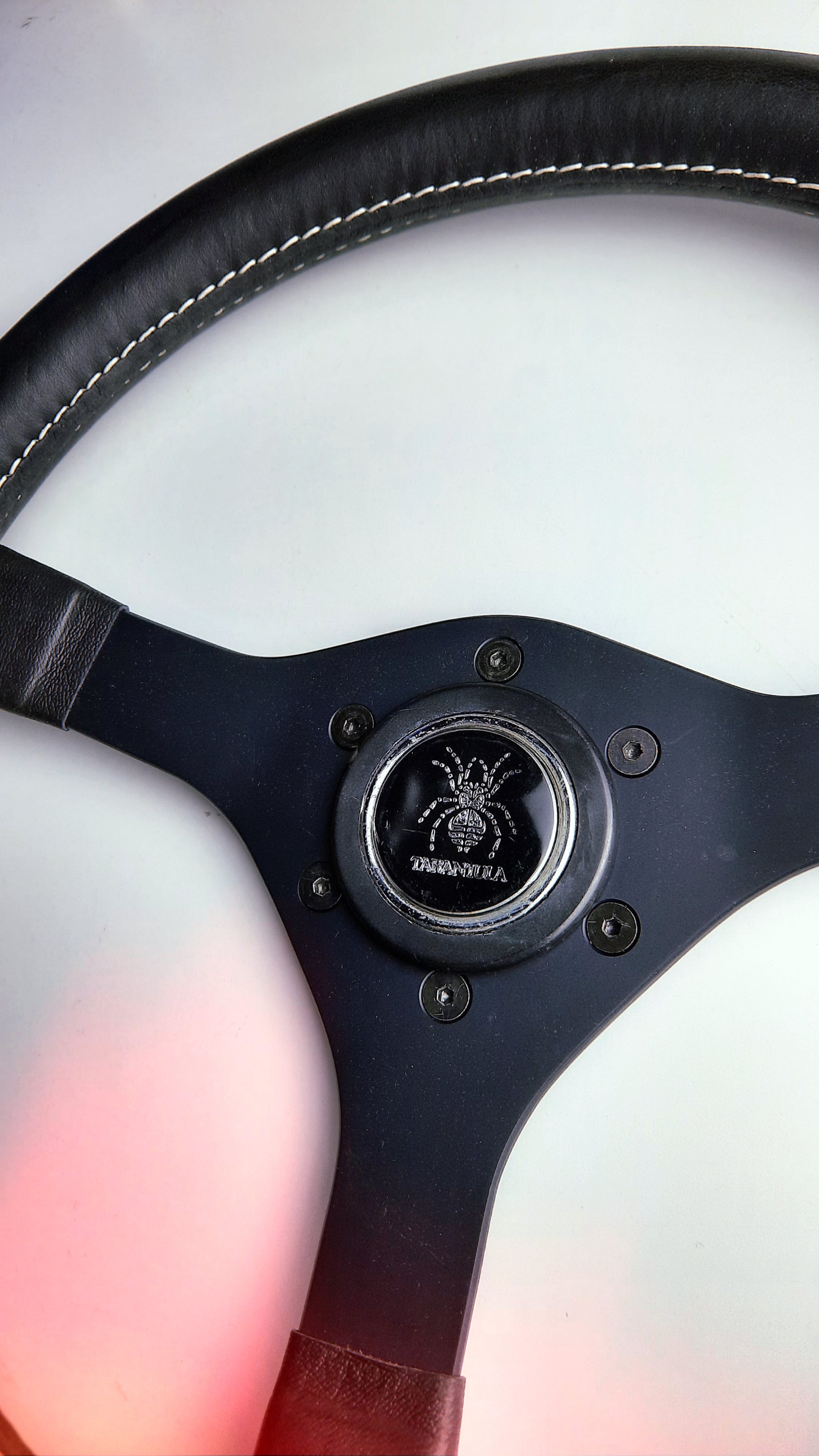 TARANTULA V2 steering wheel - black version details photo - JDM Import