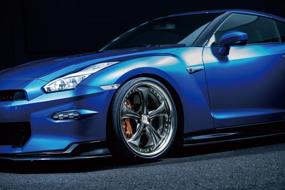 WORK VS KF wheels - example photo mounted on a Nissan Skyline GTR R35 - JDM Import