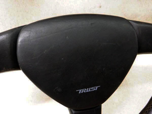 Rare TRUST steering wheel - Mad Hero